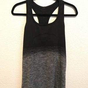 Lululemon Swiftly Tech Razorback